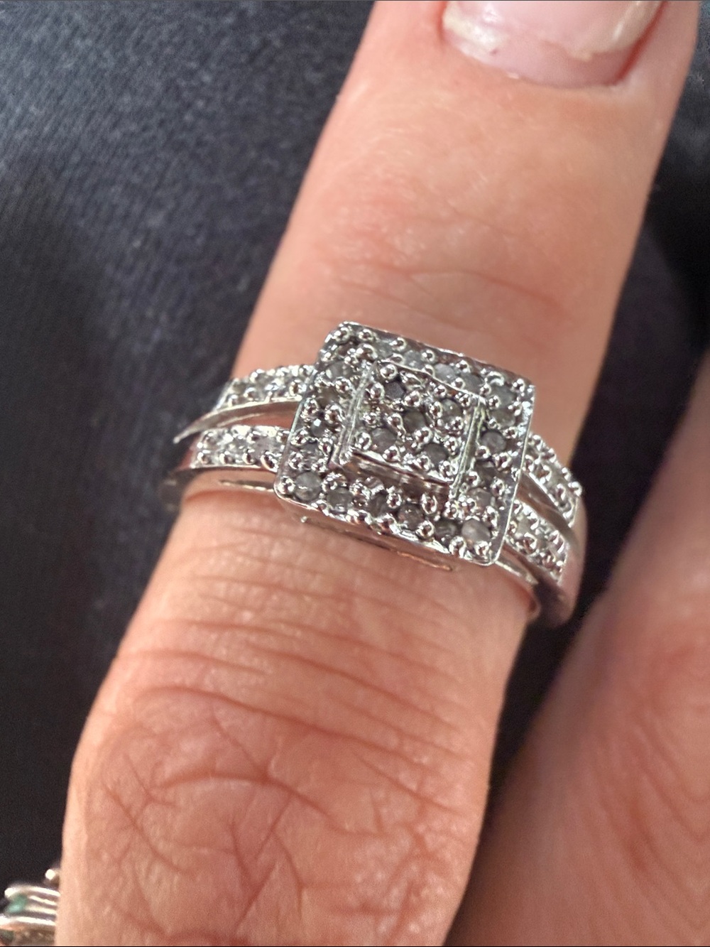 Vintage Square Halo Diamond Ring - Sz7 - Picture 13 of 17